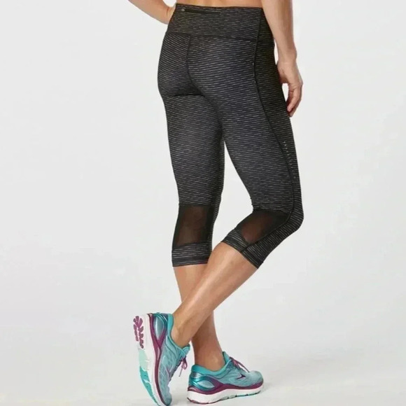 Road runner recharge compression Capri - Picture 1 of 9